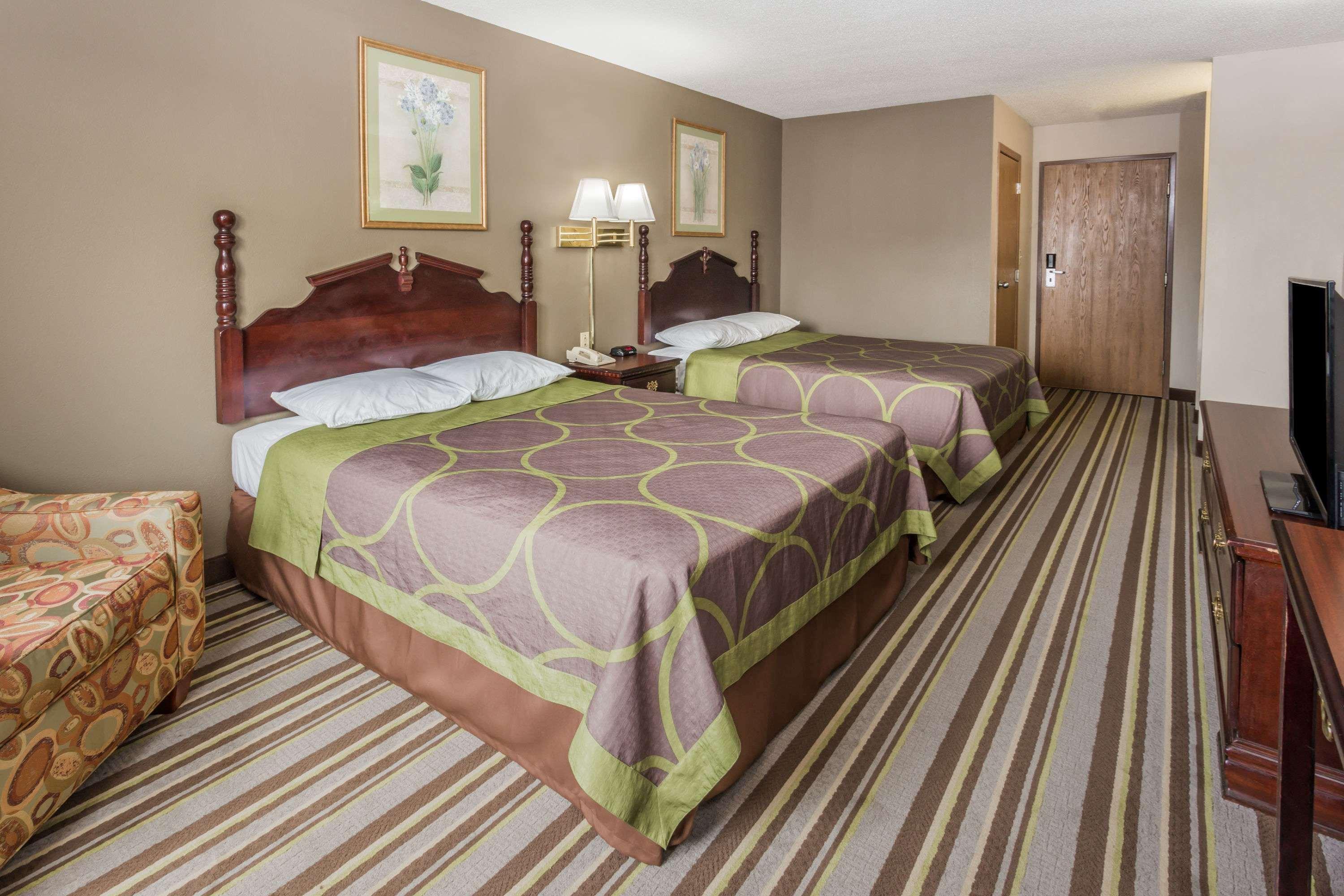 Super 8 By Wyndham Hotel Yorkville
