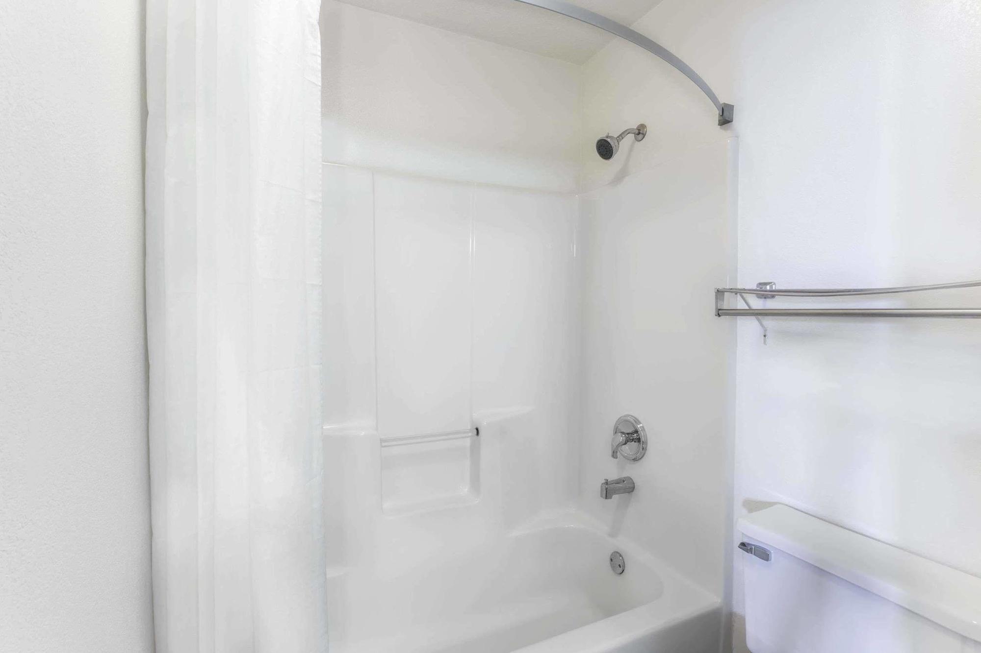 Super 8 By Wyndham 2* Yorkville