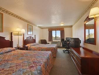 Super 8 By Wyndham Hotel Yorkville